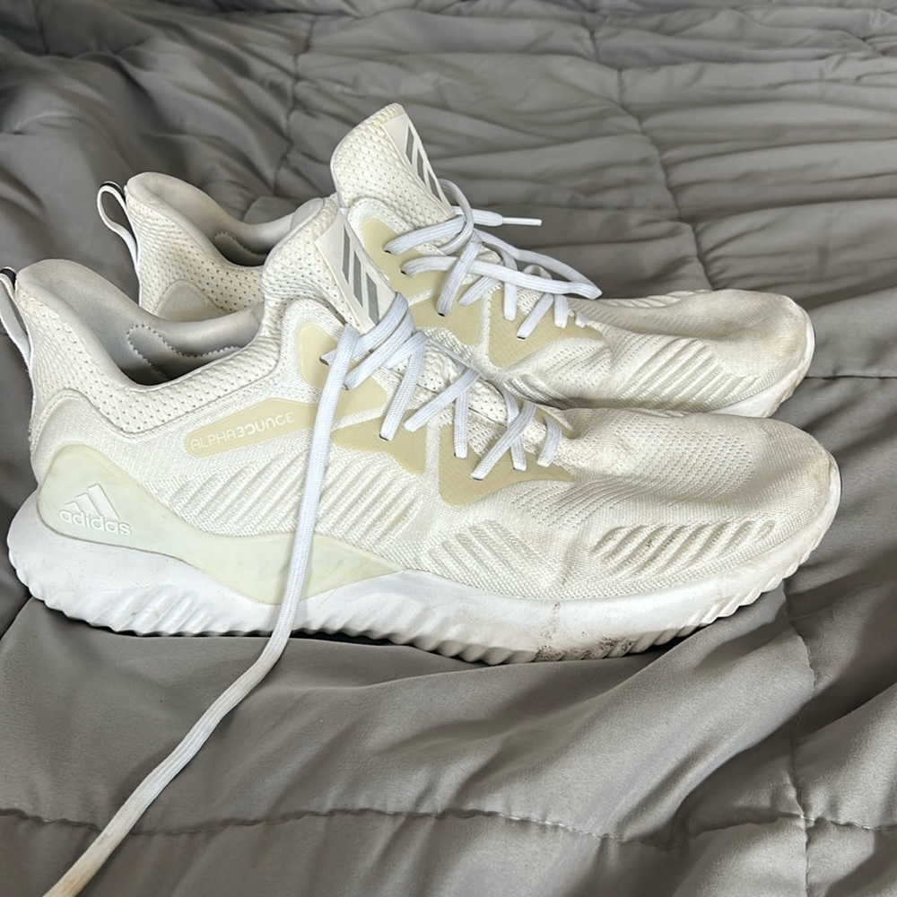 Men’s Adidas Alphabounce Continental Tire Grip Size 14